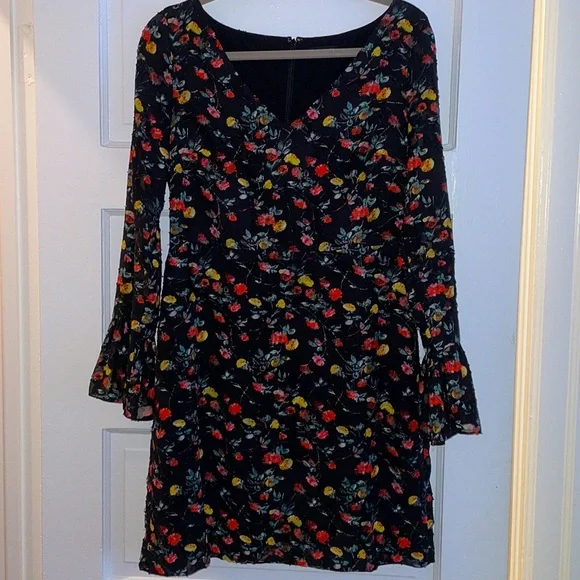 Club Monaco | Dresses | Club Monaco Floral Dress W Texture | Poshmark